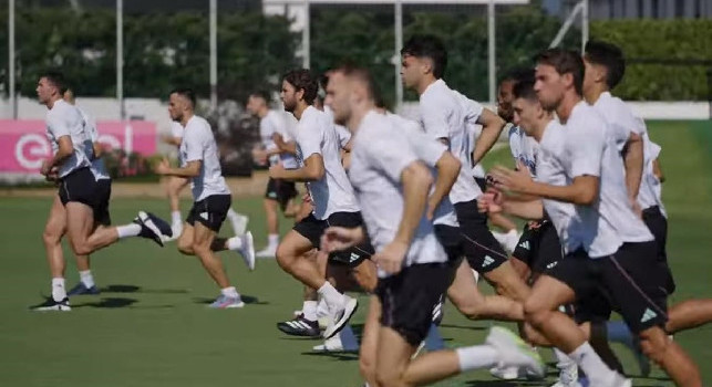 L'ex Napoli torna ad allenarsi in gruppo 553 giorni dopo l'ultima partita giocata