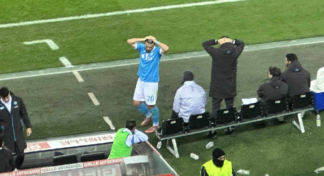 Clamorosa occasione per il Napoli, Hojlund si divora l'1-1 da due passi! Panchina incredula | FOTO