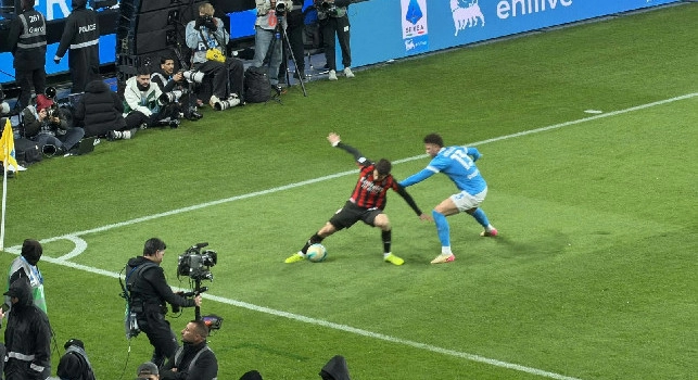 Napoli in vantaggio contro il Milan all'intervallo, gran primo tempo degli azzurri