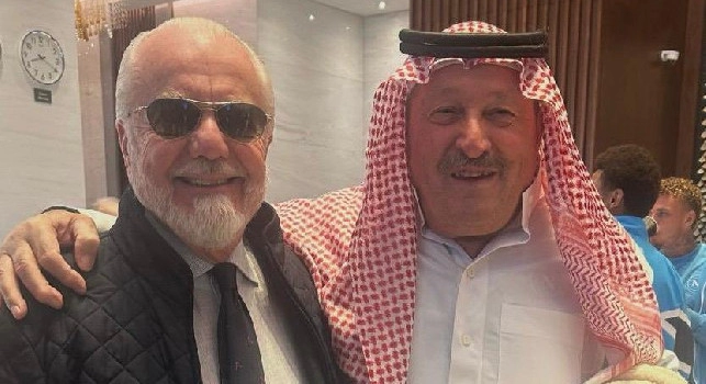 De Laurentiis in Arabia Saudita, il simpatico scatto social: guardate chi ha incontrato! | FOTO