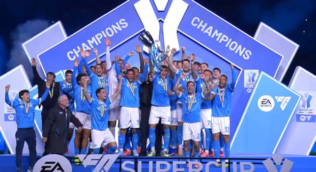 Il Napoli vince la Supercoppa Italiana, segui la premiazione | VIDEO