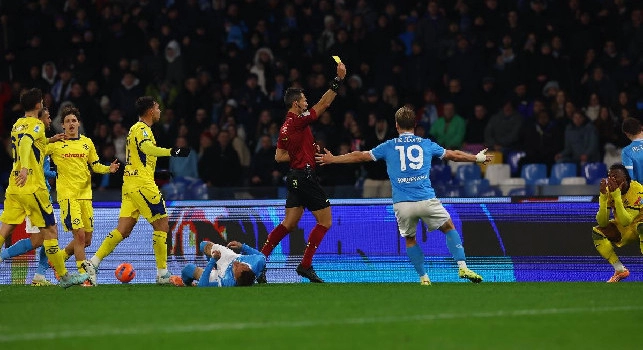 Politano ha dato uno spunto: perchè gli arbitri aspettano 3-4-5 minuti per decidere col VAR?