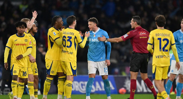 A Castel Volturno c'&egrave; la sindrome da accerchiamento. Quattro fattori stanno condizionando Conte e squadra