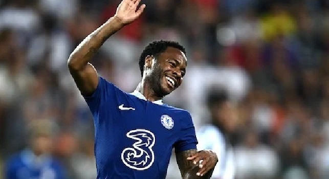 Romano: Il Chelsea e l'agente sono in contatto: Sterling sta per lasciare il club