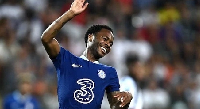 Napoli-Sterling, Schira: Ecco la formula proposta dal Chelsea: ingaggio gran parte già pagato