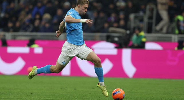 Caiazza a CN24: Il Napoli ieri sera ha dato due segnali importanti, &egrave; stato eroico! Lucca ha pi&ugrave; certezze della cessione rispetto a...