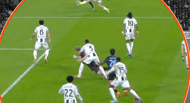 Clamoroso: l'AIA promuove Mariani e boccia Doveri, c'era il rigore in Juve-Napoli!