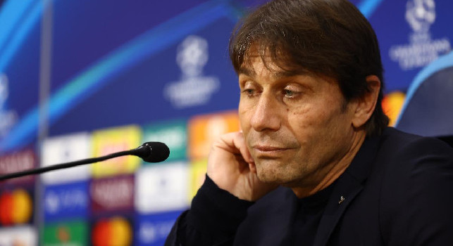 Infortunati Napoli, Conte lascia <i>di stucco</i> i tifosi in conferenza stampa: Tempi di recupero allungati | VIDEO