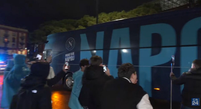 Napoli-Como LIVE: ecco l'arrivo degli azzurri allo stadio Maradona! | VIDEO