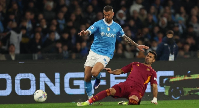 Infortunio anche per Spinazzola in Napoli-Roma, ma l'azzurro svela: Speriamo che...
