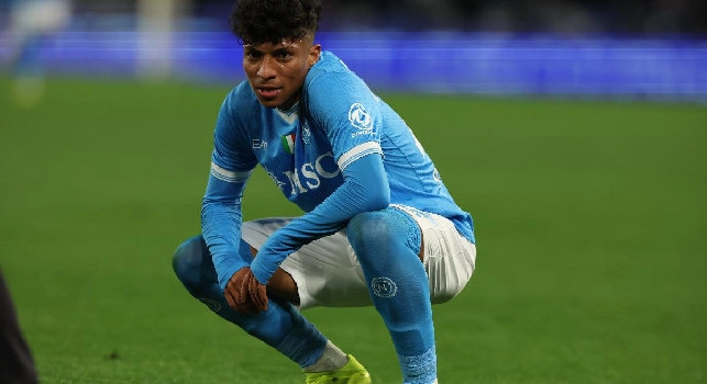 Il Napoli ha trovato un nuovo gioiello in Alisson Santos? C’è già chi lo accosta al primo Lavezzi, chi ci rivede Kvaratskhelia, chi addirittura lo paragona a...