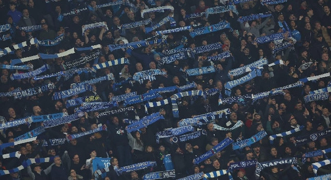 A fine partita la curva del Napoli ha intonato un coro tormentone sui social, riguarda Cairo!
