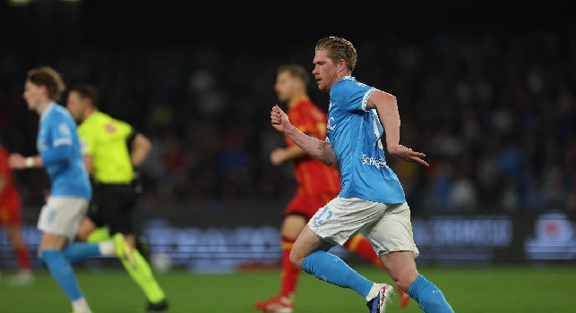 Pagelle Napoli-Lecce: quando De Bruyne ha la palla, gli altri lo guardano come se avesse scoperto il fuoco