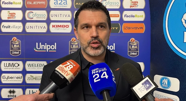 Guerri Napoli Basket, Magro: Non so se qualcuno si offende se parlo di playoff, ma sono vicini! Mitrou-Long torna la settimana prossima, sulla presenza di Rizzetta... | VIDEO