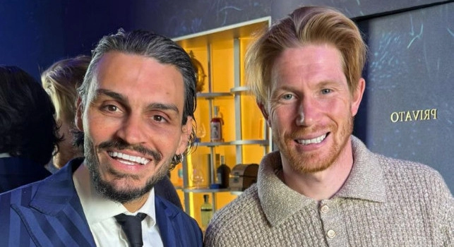 Kevin De Bruyne a pranzo da Scicchitano sul Lungomare di Napoli | FOTO