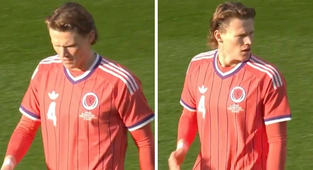 <i>Sfortuna</i> McTominay: colpisce il palo in Giappone-Scozia, che occasione! | VIDEO