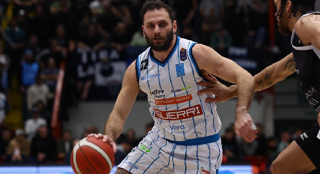 UFFICIALE - Napoli Basket, rescisso il contratto con il capitano Stefano Gentile: andr&agrave; a Scafati in A2