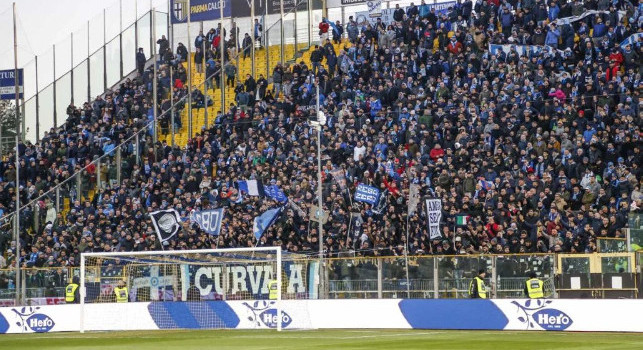 Tifosi del Napoli allo stadio Tardini di Parma