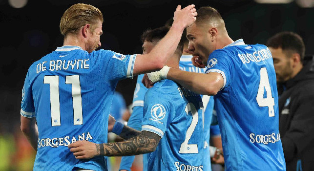 I Fab Four dopo 190 giorni hanno pilotato il Napoli nello spazio, come i quattro astronauti dell&rsquo;Artemis II