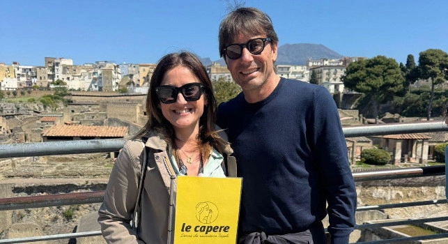 Conte in versione turista, ecco dov'è stato stamattina con sua moglie | FOTO