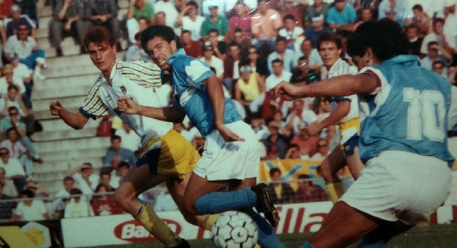 Apolloni racconta: Il capitano stava dividendo il premio partita ma Maradona lo ferm&ograve;: sapete il motivo?