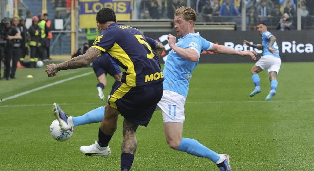 Vedere De Bruyne nella zona del terzino destro è deprimente tanto quanto i 64 palloni toccati nell'area del Parma