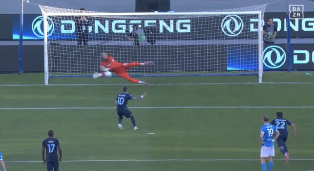 Milinkovic-Savic ipnotizza Zaccagni dal dischetto e tiene il Napoli ancora in vita