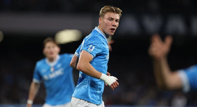Hojlund sarà riscattato dal Napoli ma per il Telegraph è tra gli scarti dello United