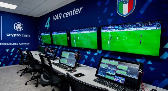 Dal VAR alle perdite di tempo: tutte le nuove regole in vigore a partire dai Mondiali 2026