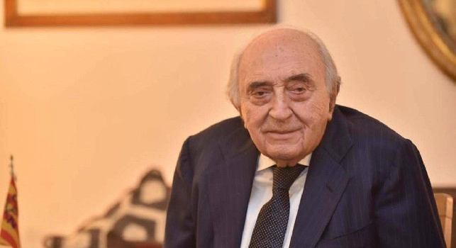 Ferlaino festeggia 95 anni: Napoli è una città meravigliosa! Maradona indimenticabile, sono stato più fedele al calcio che alle donne
