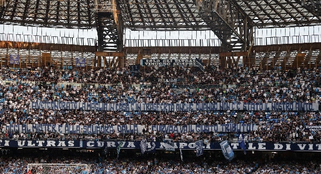 Napoli-Udinese, striscione da brividi in Curva A: Avete onorato la maglia in casa e in trasferta anche quando non c'è stato il nostro aiuto... | FOTO