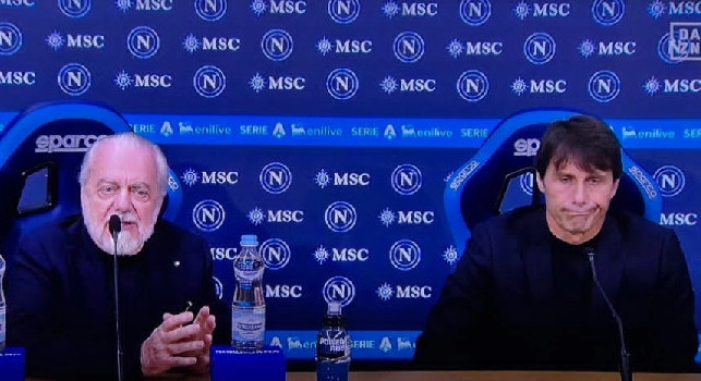 La reazione di Conte alla parola 'budget' pronunciata nel discorso di De Laurentiis