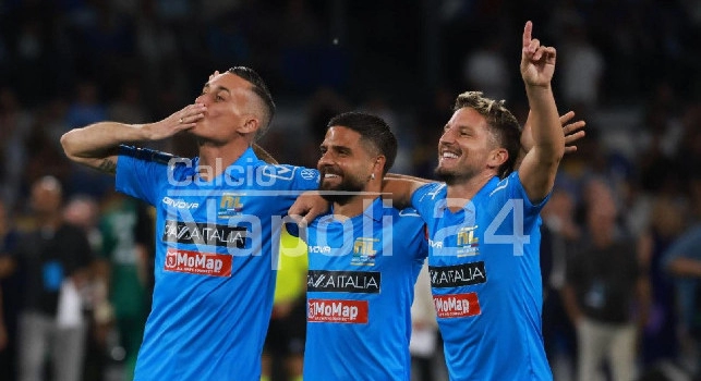 Insigne, Mertens e Callejon incantano al Maradona: tutte le emozioni della Notte dei Leoni con le Napoli Legends | FOTOGALLERY