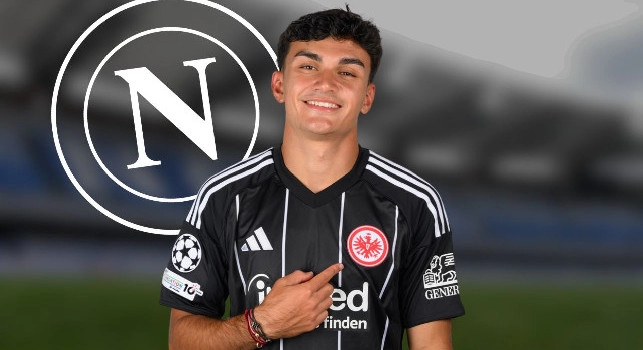 Calciomercato Napoli, Manna ha puntato un trequartista dell'Eintracht Francoforte: nel mirino c'è Can Uzun