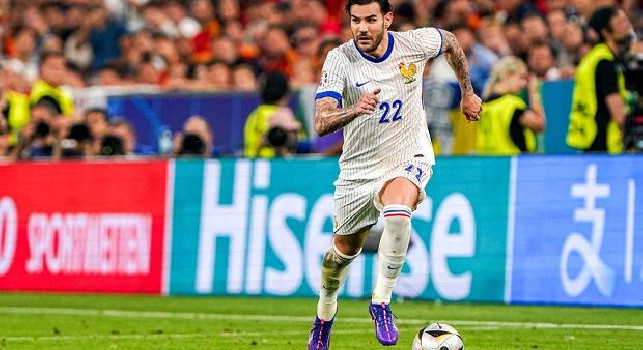 Theo Hernandez si Ã¨ offerto al Napoli. Tuttosport svela: l\'agente ne ha giÃ  parlato con Manna, il retroscena
