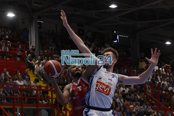 Impresa Fantastica Della Gevi Napoli Basket Battuti I Campioni D