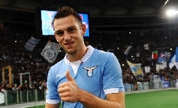 Lazio, Hoedt: Higuain? Ho imparato pi&ugrave; in un match con lui che in altri sei! Che esperienza...