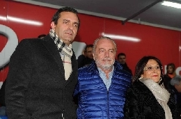 Il San Paolo &egrave; un cesso. L'ultima sceneggiata della casta di Fuorigrotta...