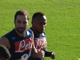 FOTO - Zuniga scherza: Che personaggio 'o chiatton!
