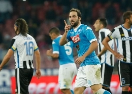 Infortunio Higuain, lo staff medico argentino non forzer&agrave; il recupero. Contro la Colombia solo se sar&agrave; al 100%