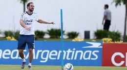 Argentina, Higuain torna ad allenarsi in gruppo dopo l'infortunio