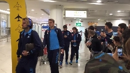 FOTOGALLERY CN24 - Gli azzurri in partenza per Verona: foto e autografi con i tifosi