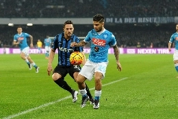 FOTO CN24 - E allo stadio Insigne diventa Clark Kent...