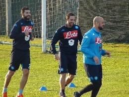Reina fa da Cicerone ai compagni: ha accompagnato Callejon ai quartieri spagnoli