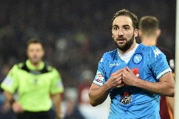 <i>Sportmediaset</i> - Higuain sarebbe fidanzato da sei mesi: &egrave; tornato dall'Argentina con la propria compagna