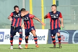 Radio Kiss Kiss annuncia: Non si sa ancora dove si giocher&agrave; Crotone-Napoli, oggi dovrebbe arrivare la decisione
