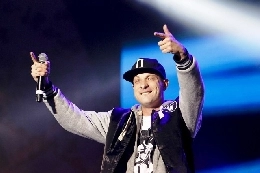 VIDEO - Sanremo, Clementino a Giletti: Juve-Napoli, ce verimm l'anno prossimo