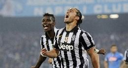 Il Napoli accelera per Caceres, offerto un triennale da 6mln! Gazzetta: Il calciatore gradisce la proposta di Giuntoli, le ultime