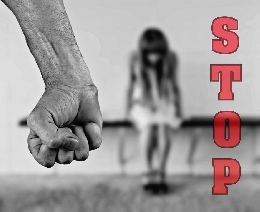 FOTO - 'No alla violenza sulle donne', luned&igrave; si &egrave; giocata una gara amichevole