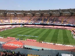 Dominio Napoli, il San Paolo irride il Torino: Ma che siete venuti a fa?